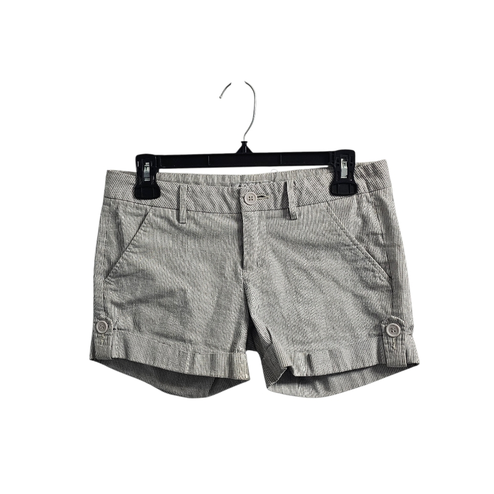 Cielo Classic Grey Striped Cuffed Shorts Medium Low Rise